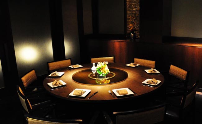 西餐廳照明，營(yíng)造浪漫氛圍只是設(shè)計(jì)上的基本要求